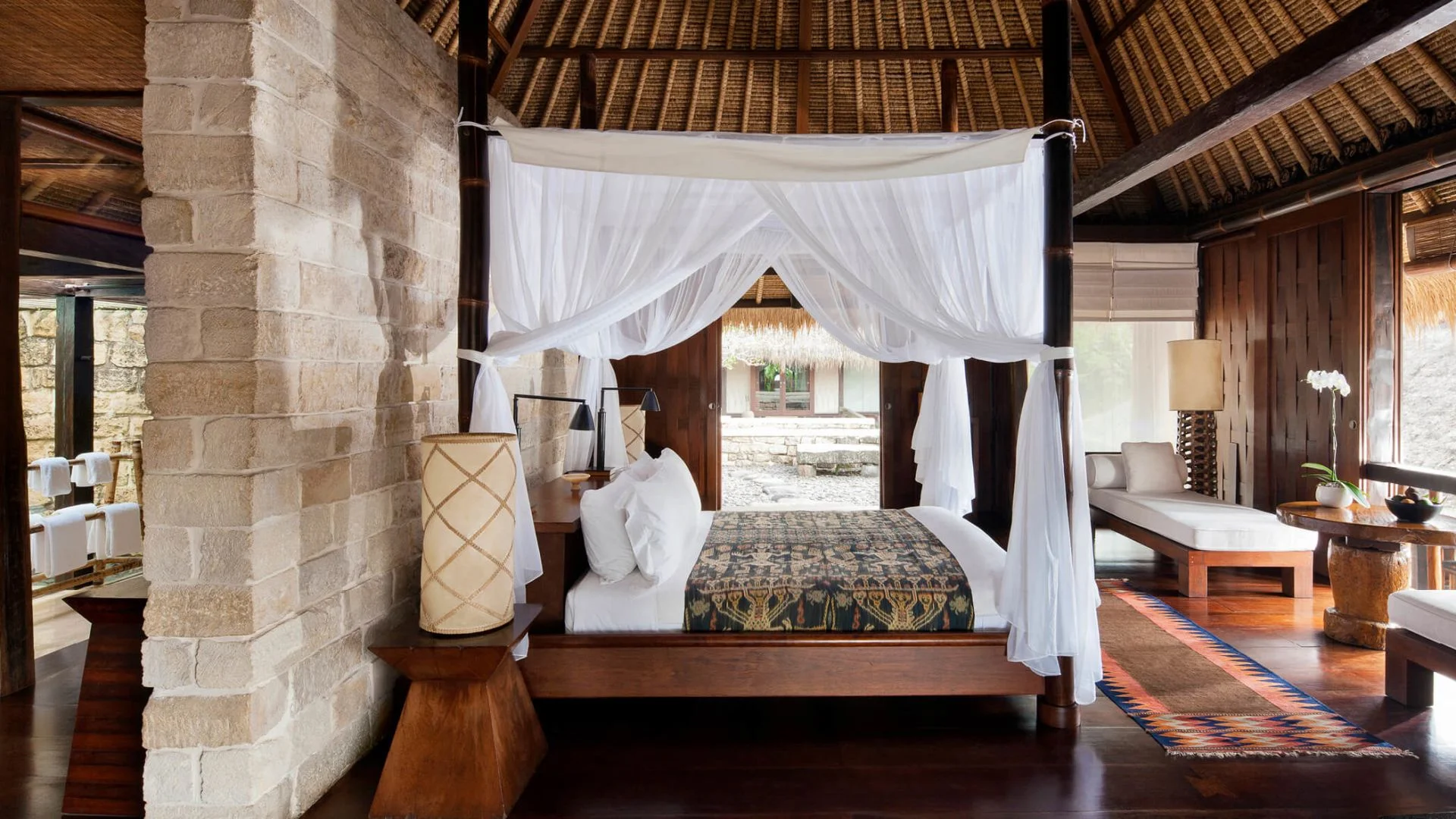 4BR Tejasuara Residence